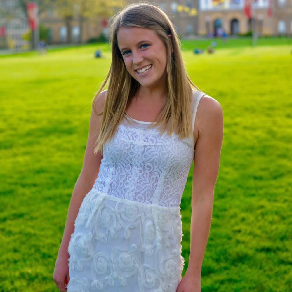 Meet your Posher, Kelly